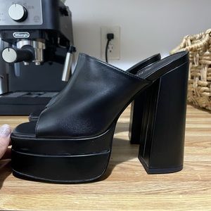 Chunky heels